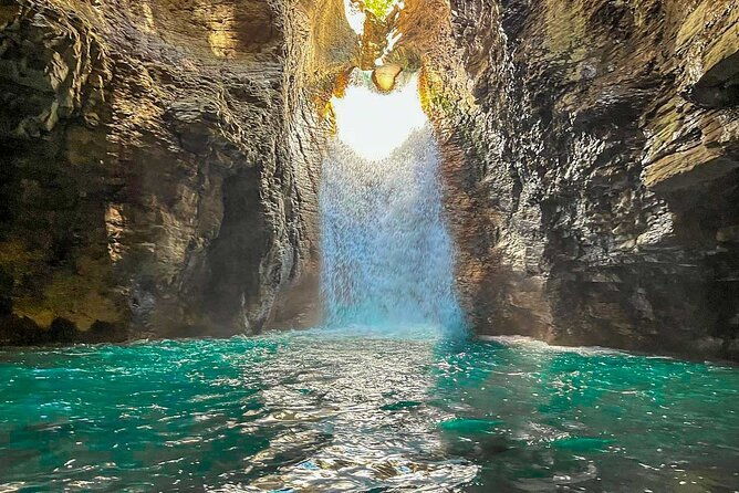 private-tour-to-la-leona-waterfall-with-lunch-included