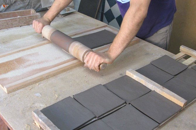 private-tour-with-tiles-workshop-and-national-tile-museum-visit-2