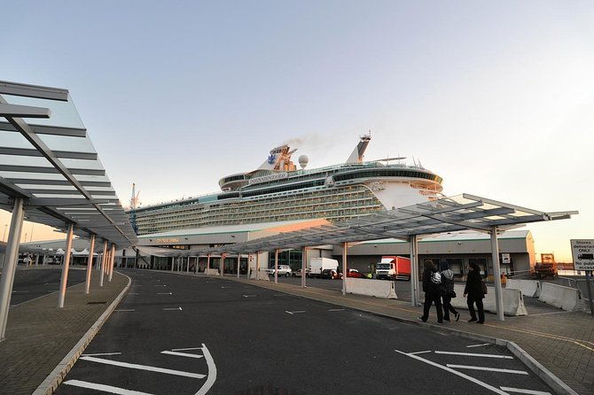 private-transfer-southampton-port-to-london-by-luxury-van