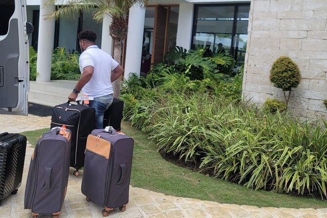 private-transfers-in-punta-cana-from-airport-to-hotels