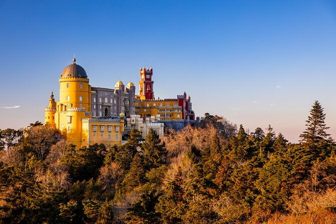 private-tuk-tuk-tour-through-serra-de-sintra