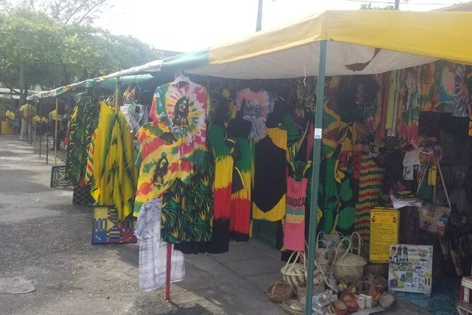 private-white-river-bamboo-rafting-limestone-massage-ocho-rios