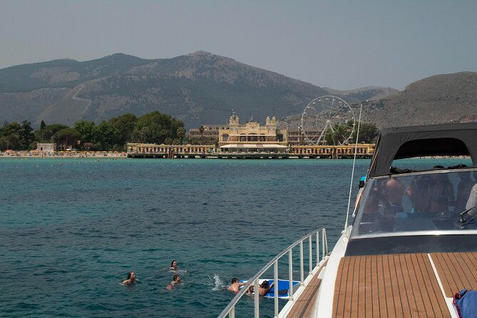 relaxing-day-on-board-a-super-yacht-for-up-to-35-people