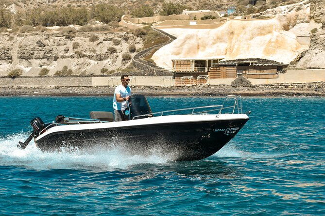 rent-a-boat-with-30-50hp-engine-in-santorini-without-a-license