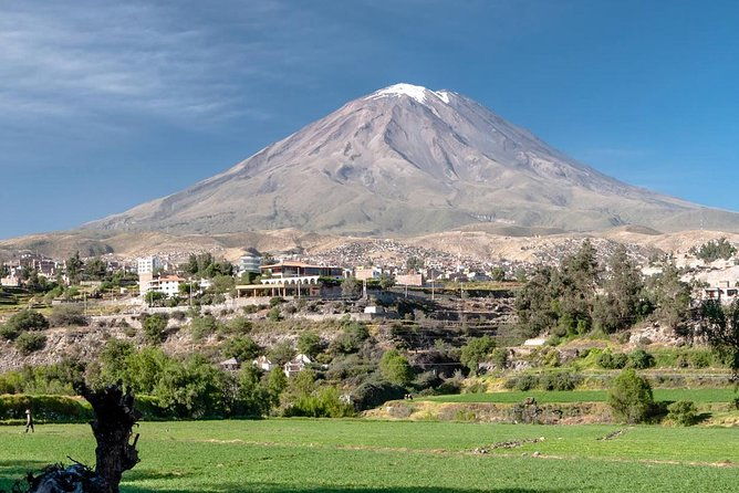 rock-climbing-arequipa-in-valle-de-chilina