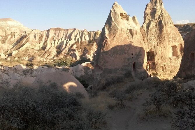 rose-valley-sunset-hiking-in-cappadocia