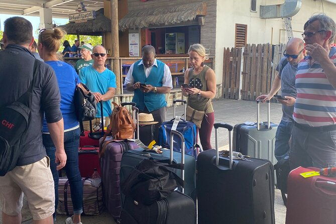 royalton-blue-waters-hotel-roundtrip-transfer-from-mbj-airport