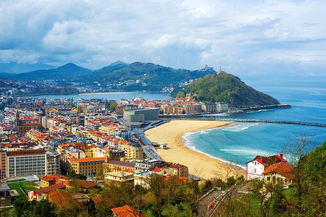 san-sebastian-historic-walking-tour-in-small-group