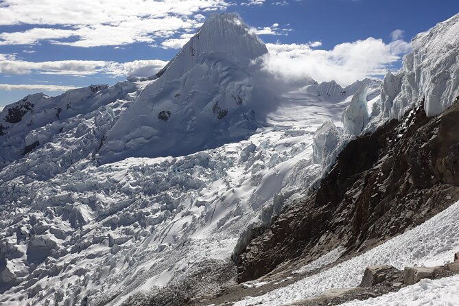 santa-cruz-trek-peak-alpamayo-5957-m-and-chopicalqui-6354-m