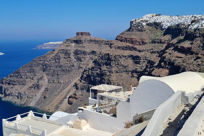 santorini-first-time-guests-private-tour-sightseeing-excavetions-wine-testing