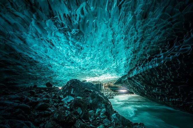 sapphire-ice-cave-tour-from-jokulsarlon-extra-small-group
