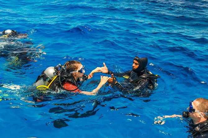 scuba-diving-in-side-2