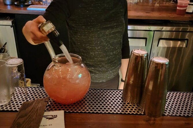 secret-bars-and-favorite-spots-walking-tour-in-philadelphia-2