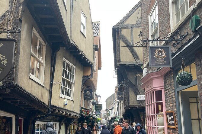 self-guided-walking-tour-in-york-with-mobile-app