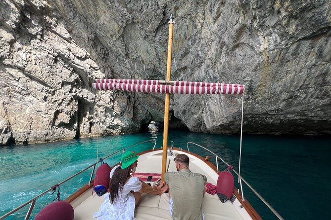 selfie-at-faraglioni-water-taxi-transfers-in-capri