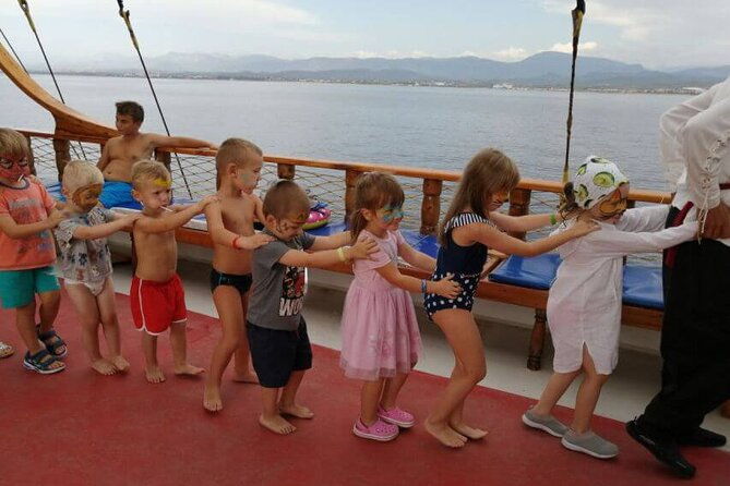 side-dolphin-island-boat-tour-with-foam-party-and-lunch-3