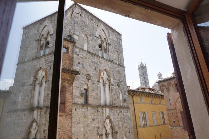 siena-tour-and-exclusive-window-on-piazza-del-campo