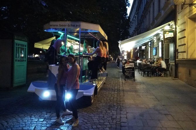 sightseeing-tour-in-the-czech-republic-beer-bike-in-pilsen-2