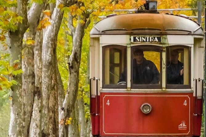sintra-half-day-private-tour-by-tuk-tuk-2