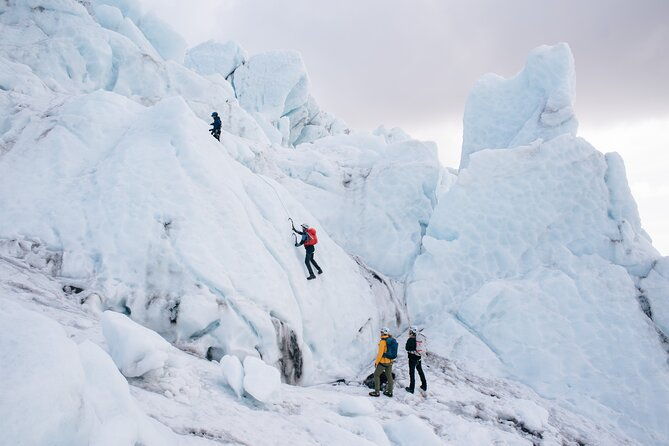 skaftafell-glacier-hike-ice-climbing-ultimate-vatnajokull-2