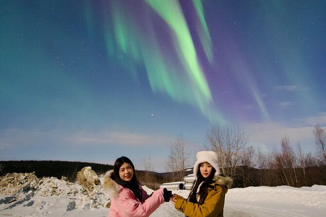 small-group-aurora-viewing-tour-with-free-photography