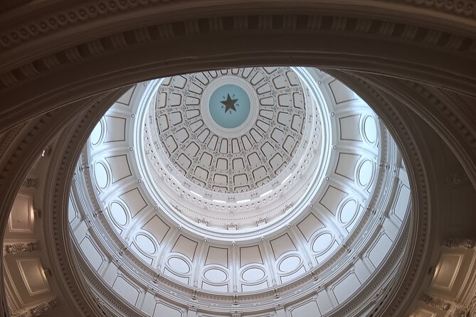small-group-day-trip-from-houston-to-austin