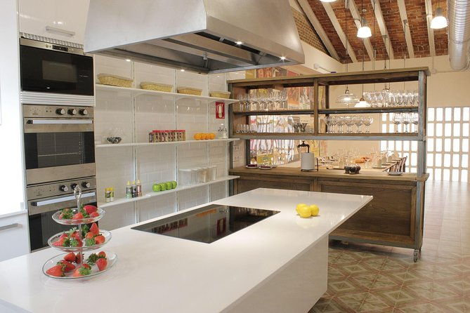 small-group-tapas-and-paella-cooking-class-in-madrid