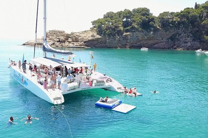 special-tour-for-groups-sailing-along-the-costa-brava-in-a-big-catamaran-food-and-drinks-included-2