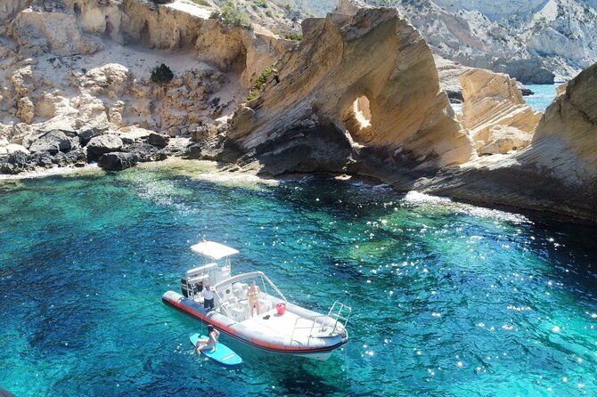 speedboat-tour-to-es-vedra-atlantis-ibiza