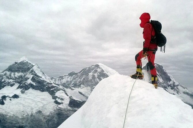 summiting-nevado-mateo-day-trip-cordillera-blanca-5150m