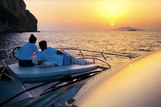 sunset-boat-tour-of-the-amalfi-coast