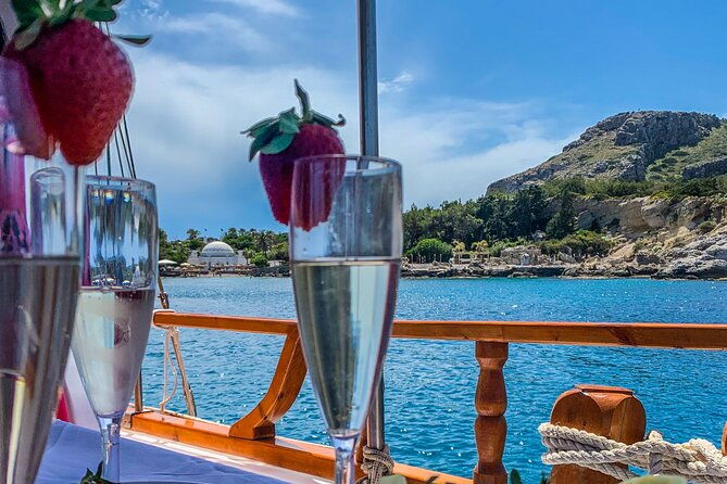 sunset-cruise-in-rhodes-with-unlimited-drinks-snacks