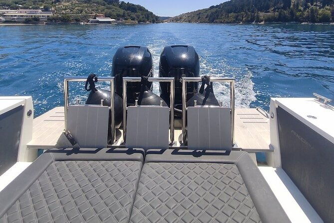 sunset-cruise-on-luxury-speed-boat