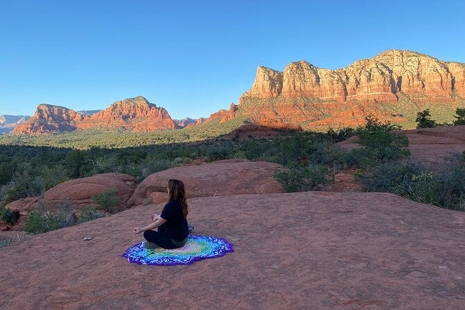 sunset-reiki-breathwork-and-sound-healing-at-bell-rock-in-sedona
