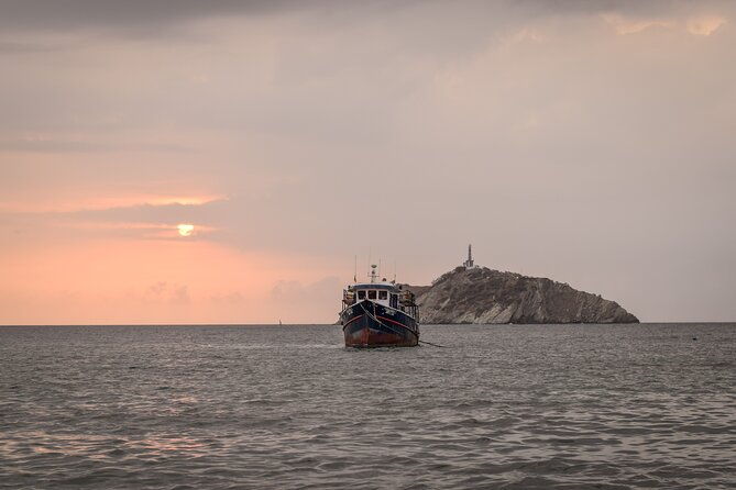 sunset-sailing-santa-marta-bay