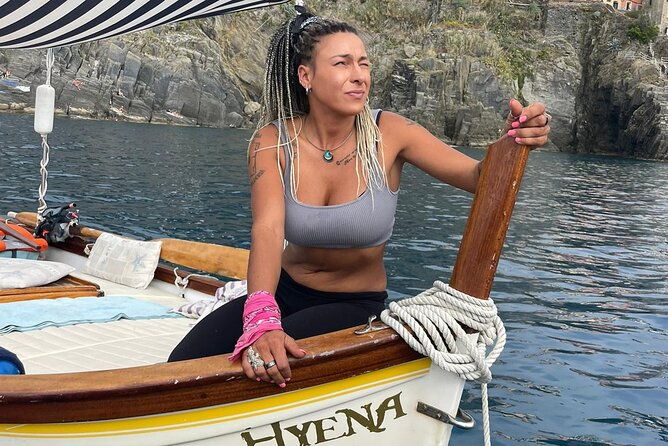 swimenjoy-5-terre-on-the-pink-hyena-with-captain-jenny-2