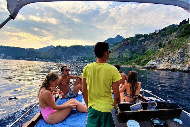 taormina-sunset-aperitif-on-board