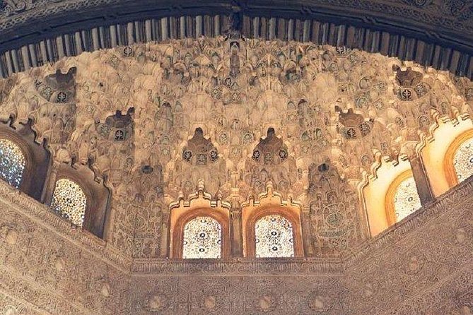 the-best-of-alhambra-granada-private-tour-with-nasrid-palaces