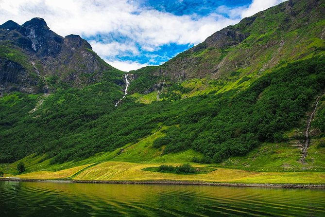 the-scenic-roadtrip-oslo-to-bergen-via-flam-the-fjords