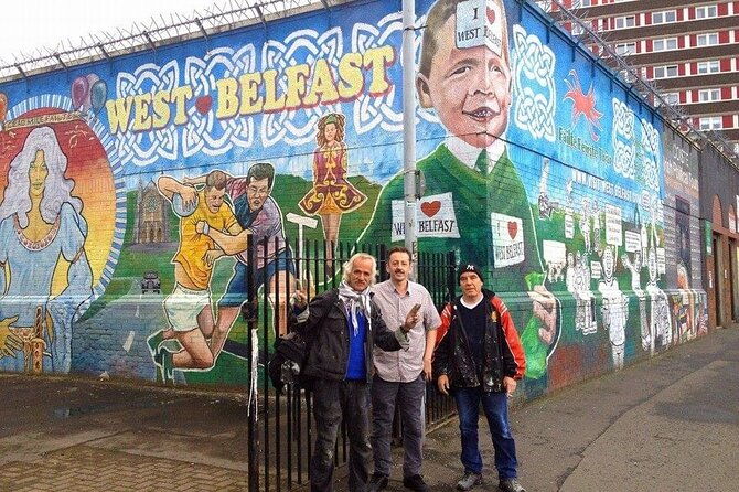 the-troubles-and-iconic-award-winning-taxi-2hr-private-cab-tour