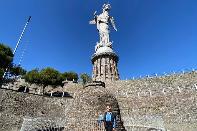 tour-in-quito-middle-of-the-world-cable-car-panecillo