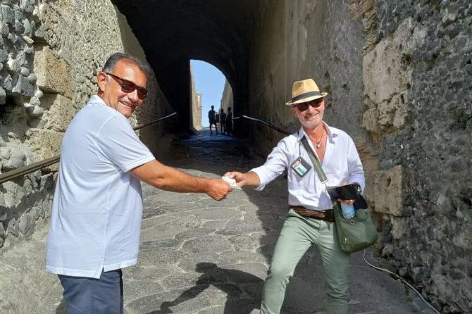 tour-of-pompeii-the-time-machine