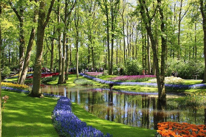 tour-to-giethoorn-and-keukenhof-tulip-fields-from-amsterdam-2