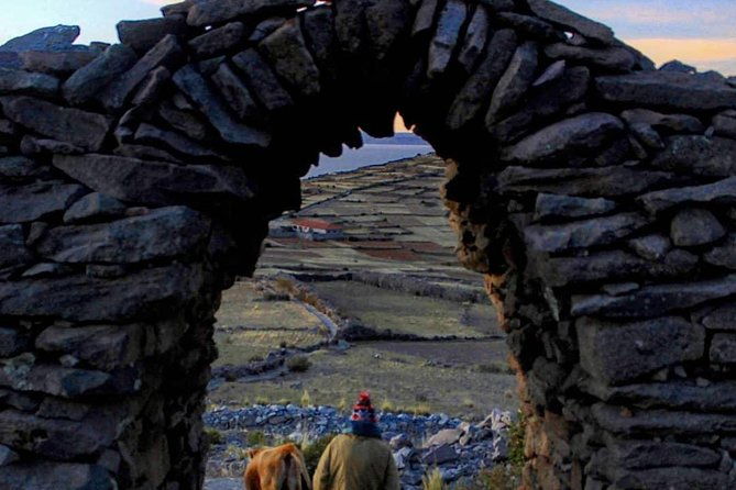 tour-to-uros-amantani-taquile-and-sillustani-2d1n