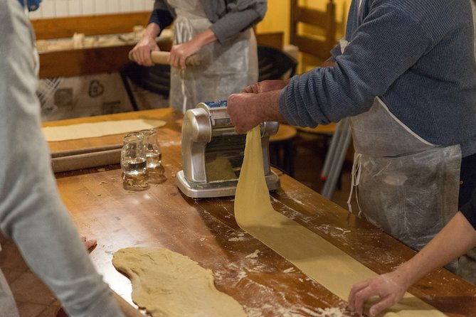 traditional-home-cooking-in-modenatagliatelle-tortelloni-wine-3