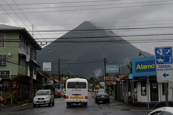 transfer-from-monteverde-to-la-fortuna-through-arenal-lake