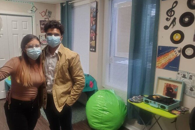 trapped-from-the-future-tampa-80s-90s-escape-rooms