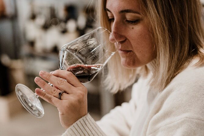 truffle-hunting-and-cheese-truffle-wine-tasting-near-alba
