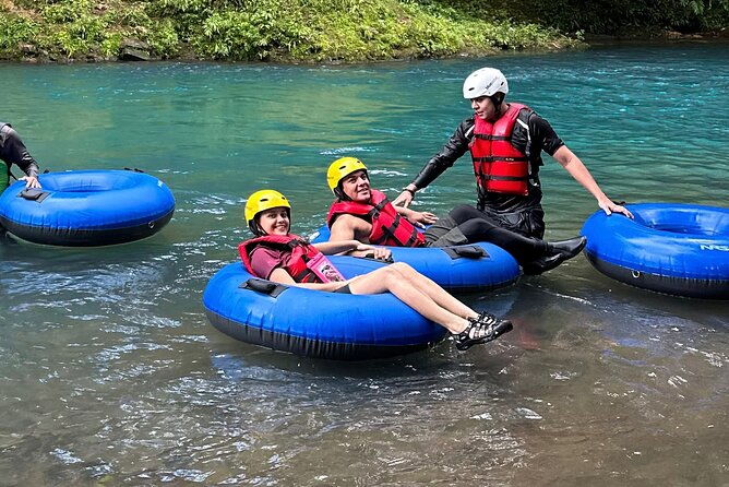 tubing-in-rio-celeste-aventure-in-nature