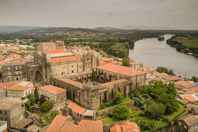 tuy-and-baiona-private-day-tour-from-vigo-shore-excursion